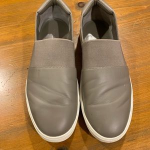 Vince Corbin Slip-On Sneaker